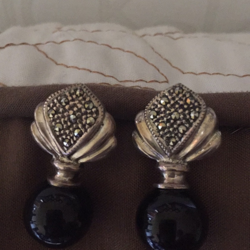 Ladies earrings